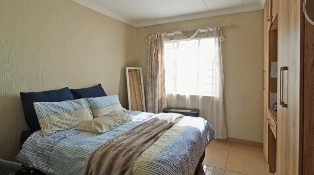 2 Bedroom Property for Sale in Andeon Gauteng