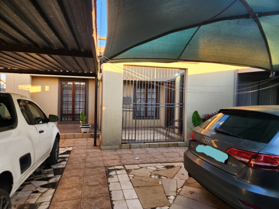 3 Bedroom Property for Sale in Daveyton Gauteng