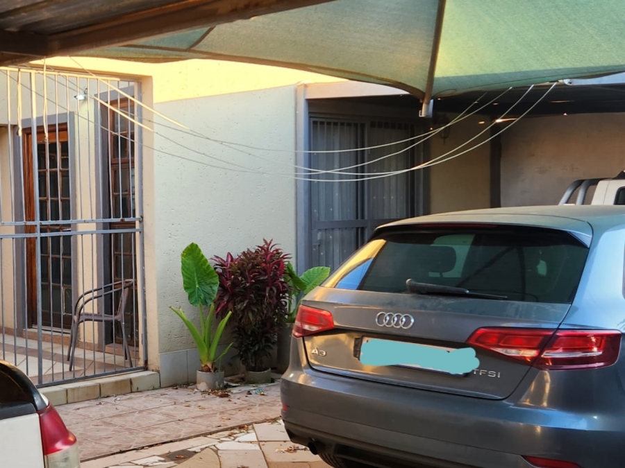 3 Bedroom Property for Sale in Daveyton Gauteng