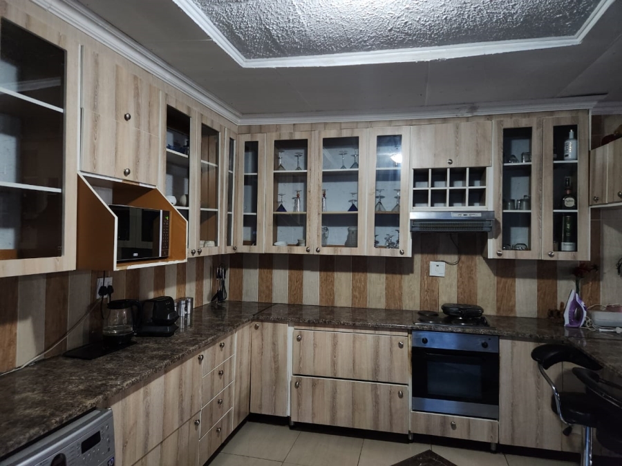 3 Bedroom Property for Sale in Daveyton Gauteng
