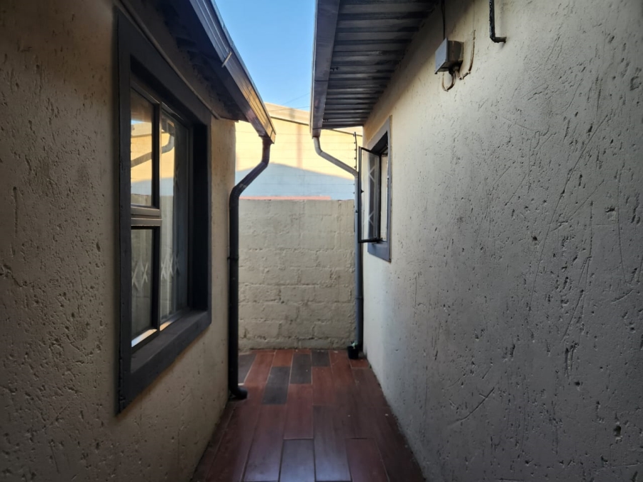 3 Bedroom Property for Sale in Daveyton Gauteng
