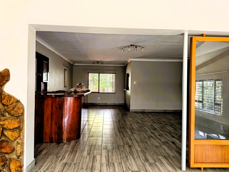 9 Bedroom Property for Sale in Rayton Gauteng