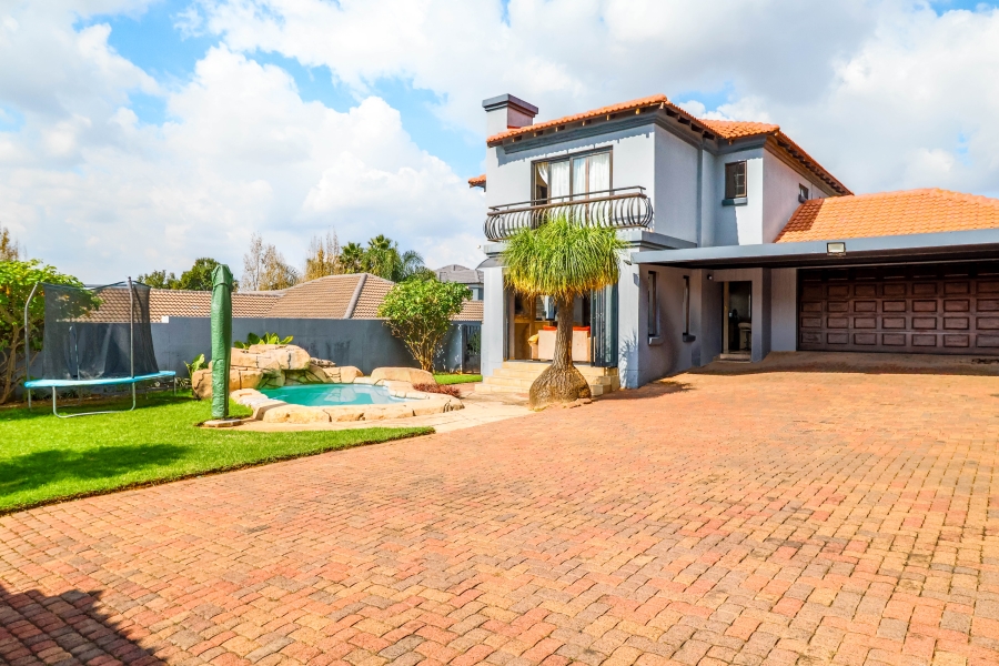 3 Bedroom Property for Sale in Thatchfield Estate Gauteng