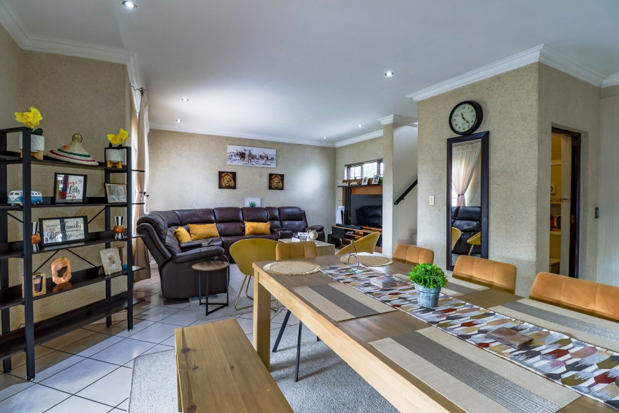 3 Bedroom Property for Sale in Thatchfield Estate Gauteng