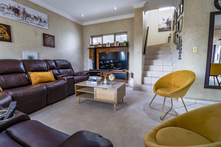 3 Bedroom Property for Sale in Thatchfield Estate Gauteng