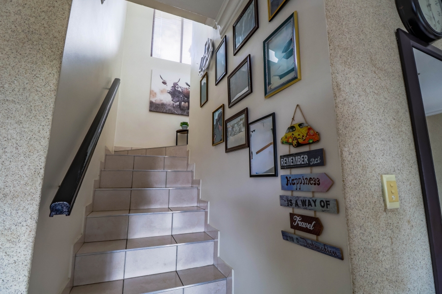 3 Bedroom Property for Sale in Thatchfield Estate Gauteng