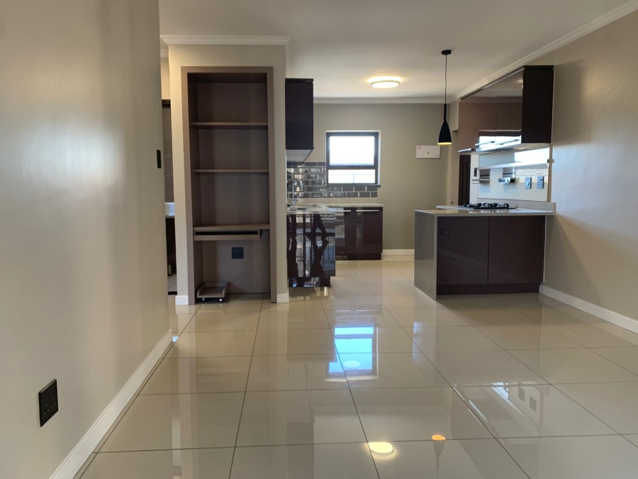 2 Bedroom Property for Sale in Blue Hills Gauteng