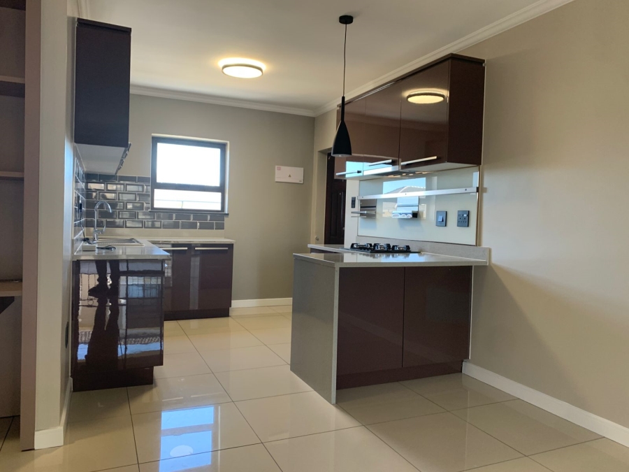 2 Bedroom Property for Sale in Blue Hills Gauteng
