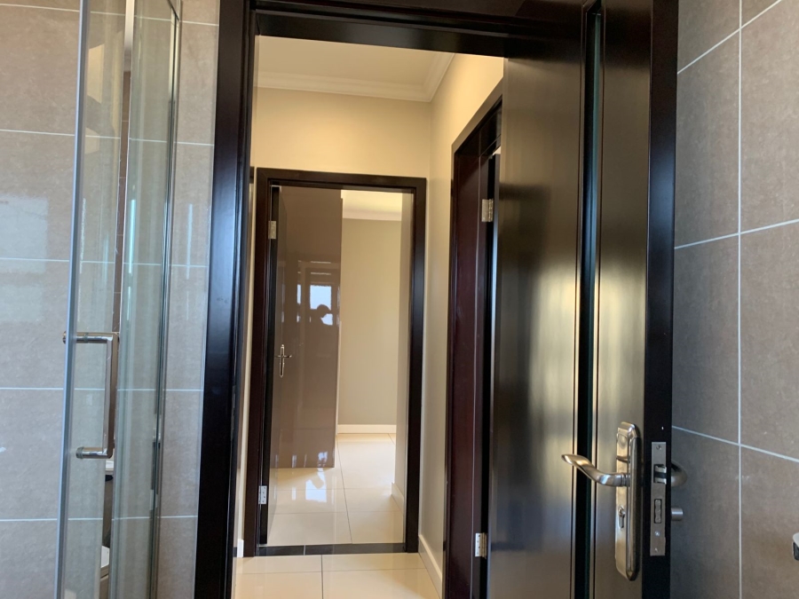 2 Bedroom Property for Sale in Blue Hills Gauteng