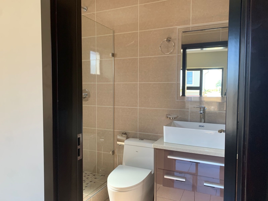 2 Bedroom Property for Sale in Blue Hills Gauteng