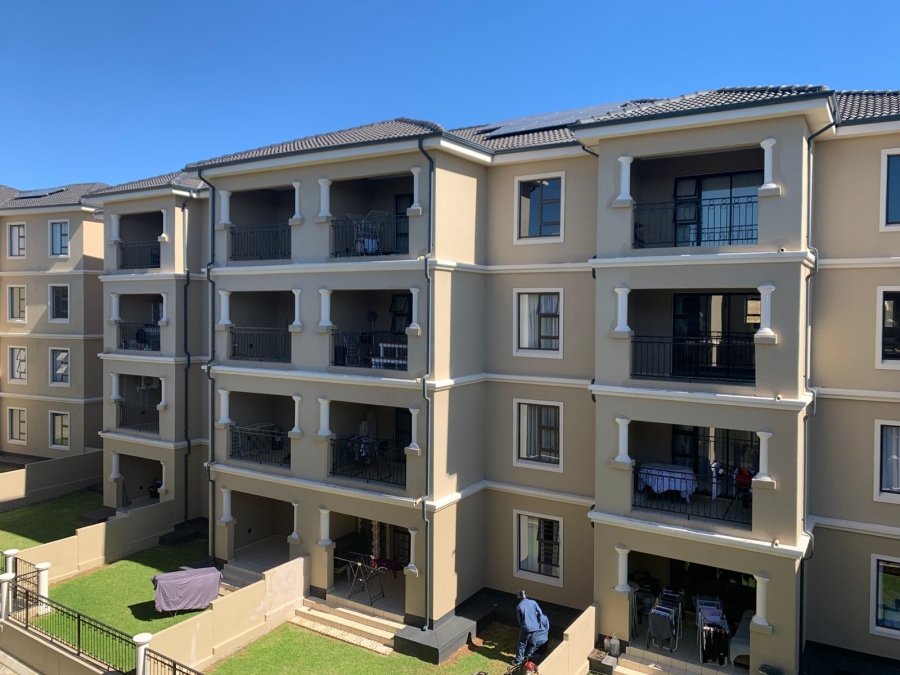 2 Bedroom Property for Sale in Blue Hills Gauteng