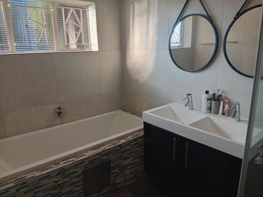 3 Bedroom Property for Sale in Parkdene Gauteng