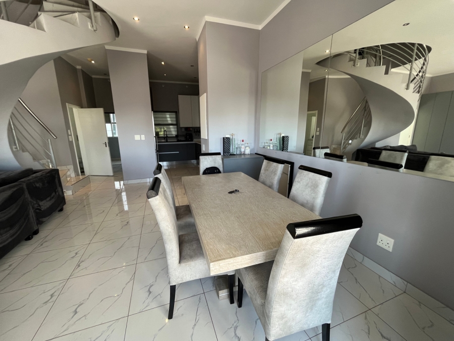To Let 3 Bedroom Property for Rent in Sandown Gauteng