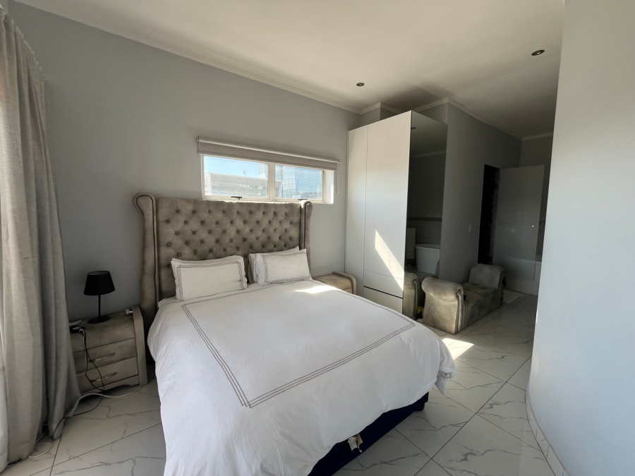To Let 3 Bedroom Property for Rent in Sandown Gauteng