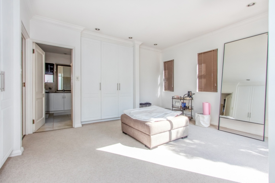 To Let 5 Bedroom Property for Rent in Dainfern Golf Estate Gauteng