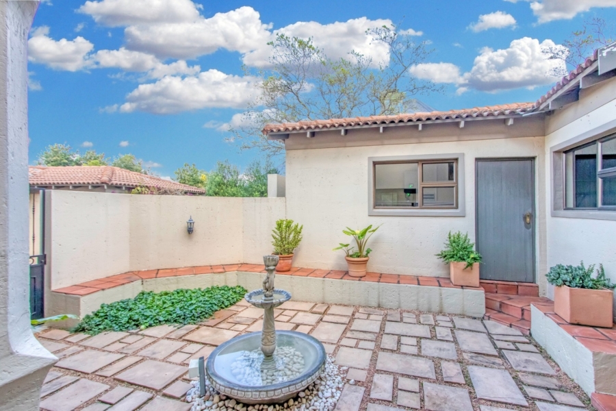 To Let 5 Bedroom Property for Rent in Dainfern Golf Estate Gauteng