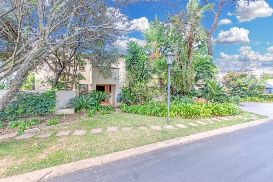 To Let 5 Bedroom Property for Rent in Dainfern Golf Estate Gauteng