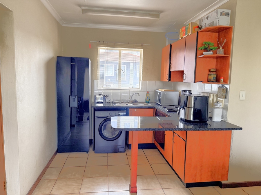 1 Bedroom Property for Sale in Ferndale Gauteng