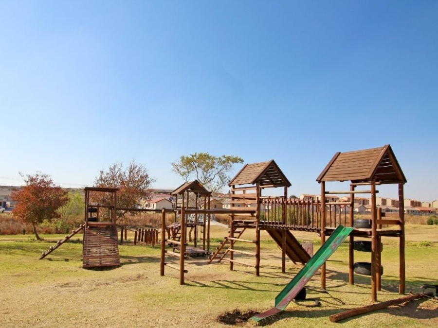 0 Bedroom Property for Sale in Kosmosdal Gauteng