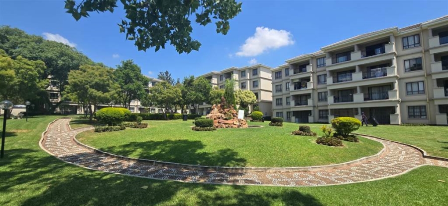 1 Bedroom Property for Sale in Noordwyk Gauteng