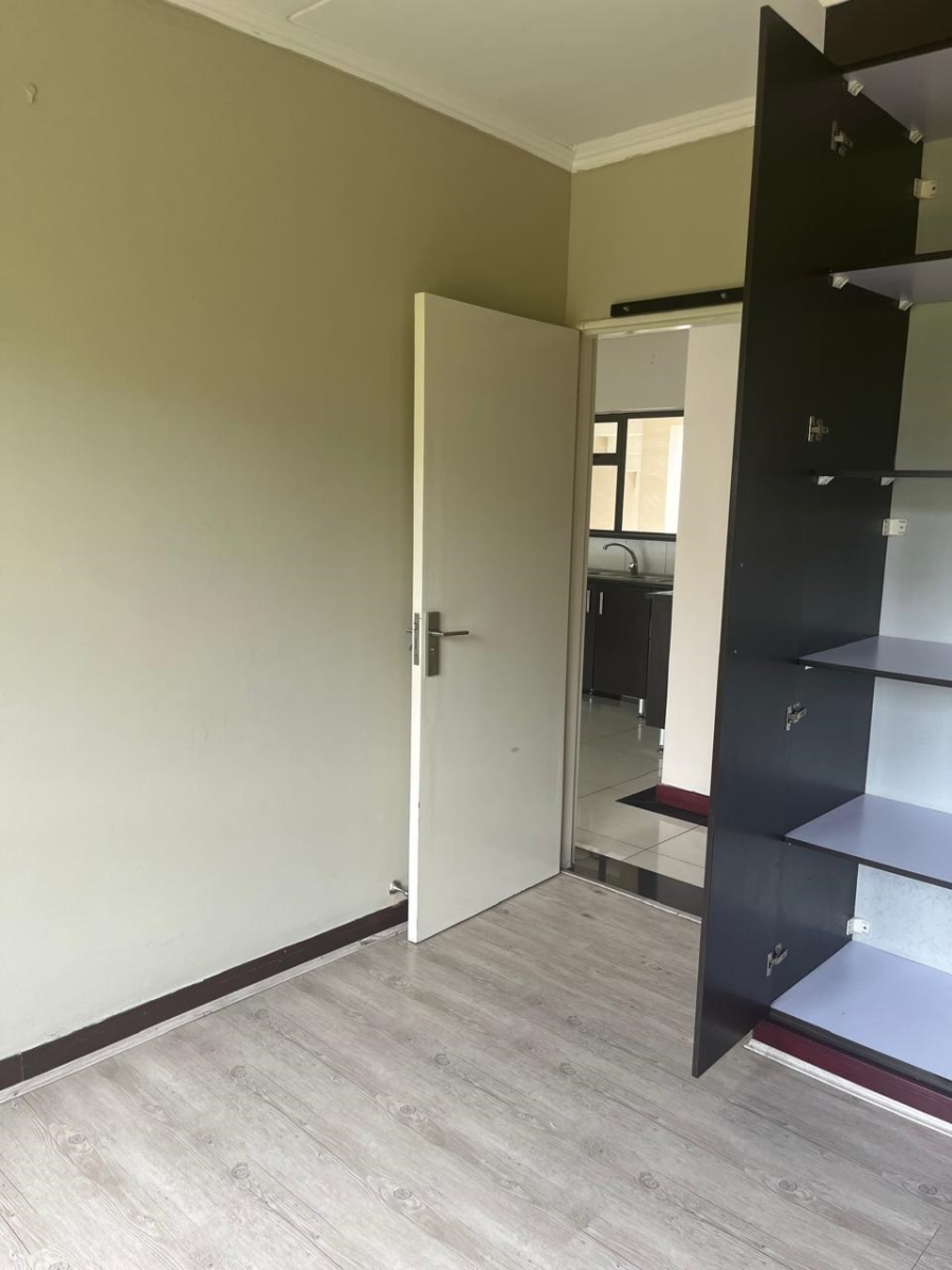 1 Bedroom Property for Sale in Noordwyk Gauteng