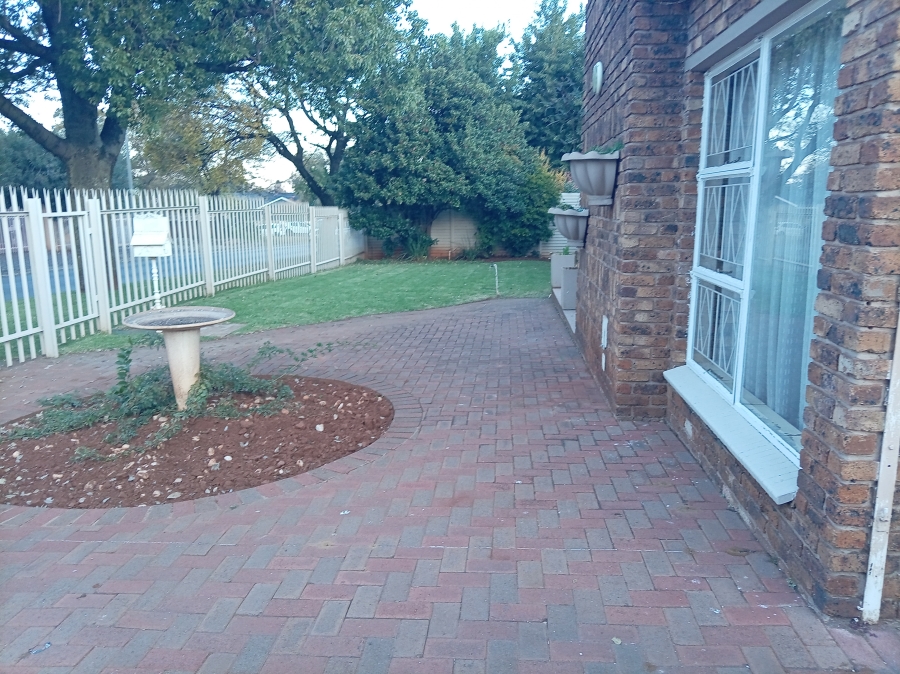4 Bedroom Property for Sale in Vanderbijlpark SE 2 Gauteng