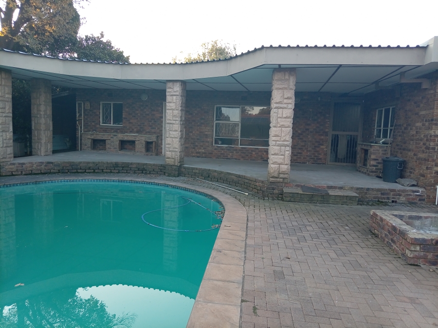 4 Bedroom Property for Sale in Vanderbijlpark SE 2 Gauteng