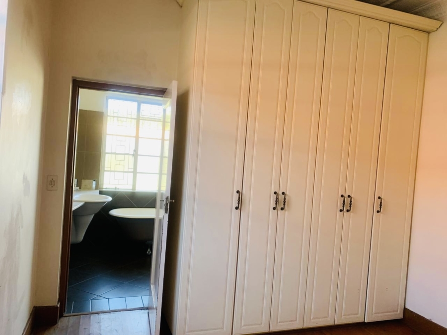 3 Bedroom Property for Sale in Orange Grove Gauteng