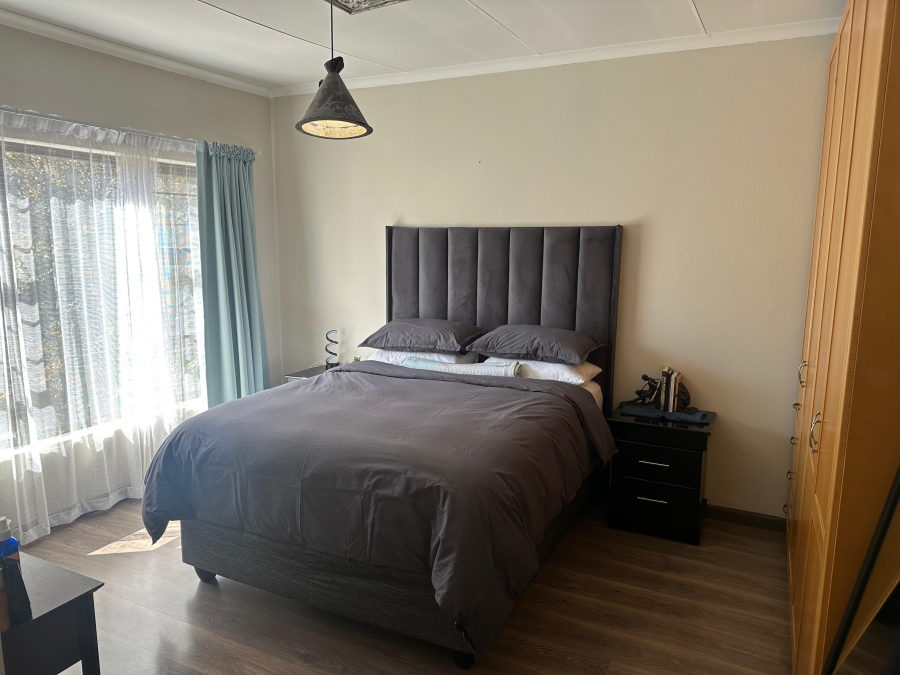 3 Bedroom Property for Sale in Edenvale Central Gauteng