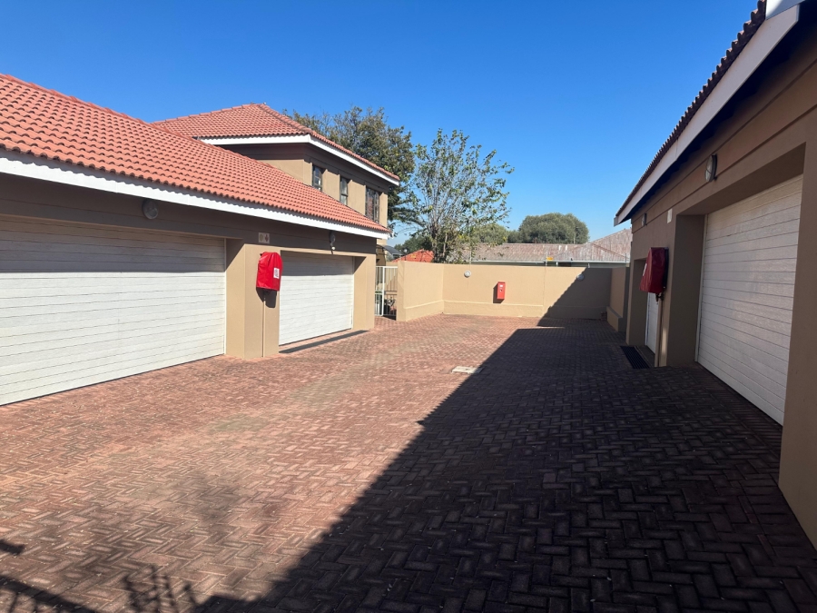 3 Bedroom Property for Sale in Edenvale Central Gauteng