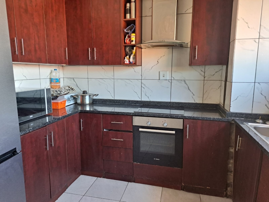 2 Bedroom Property for Sale in Yeoville Gauteng