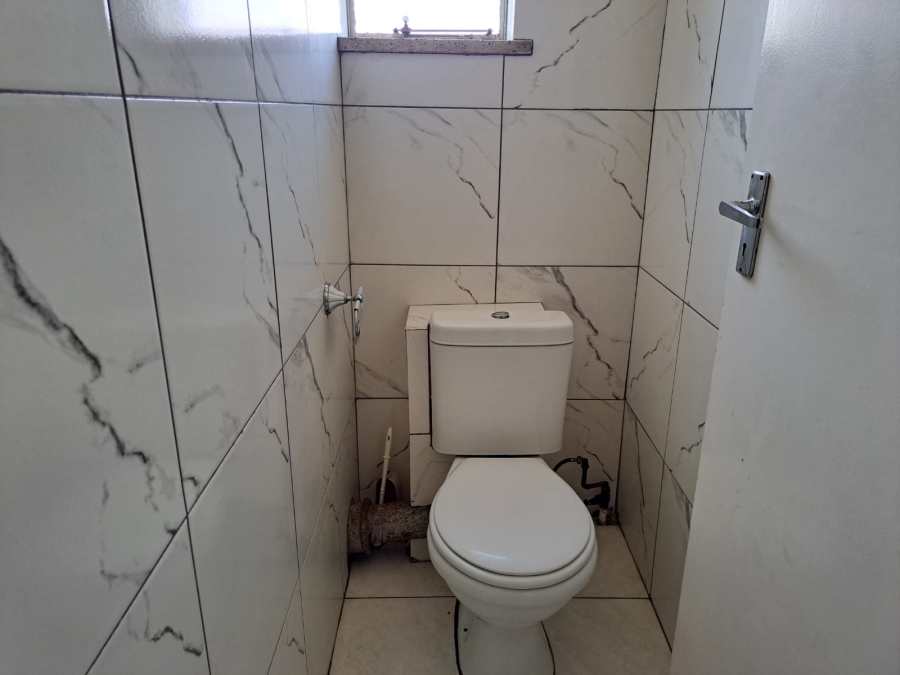 2 Bedroom Property for Sale in Yeoville Gauteng