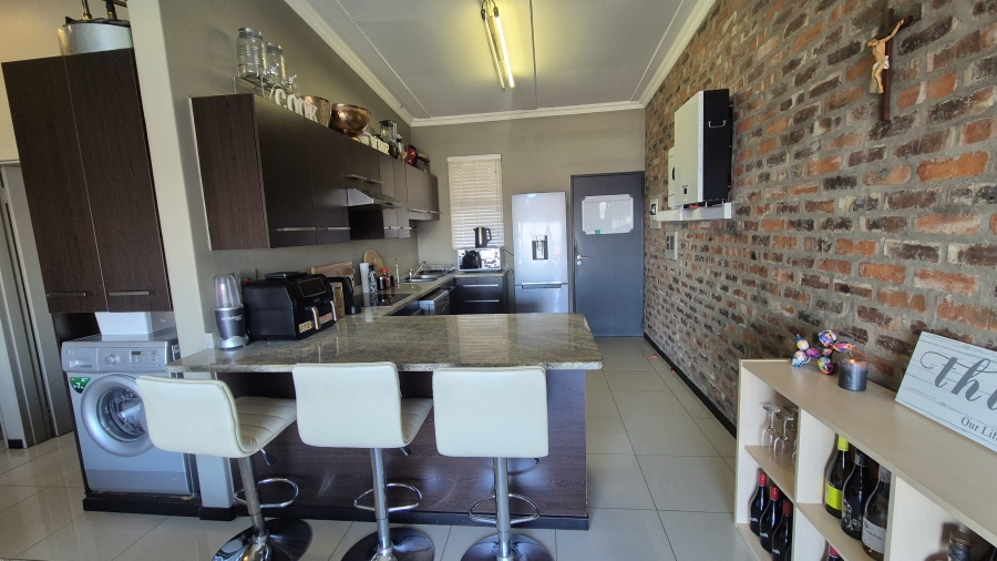 To Let 2 Bedroom Property for Rent in Solheim Gauteng
