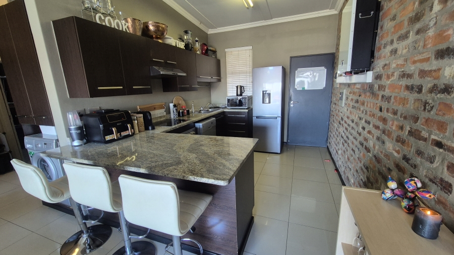To Let 2 Bedroom Property for Rent in Solheim Gauteng