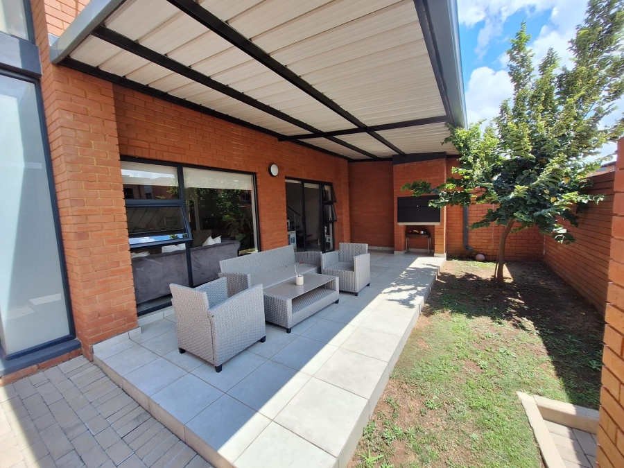 3 Bedroom Property for Sale in Six Fountains Residential Estate Gauteng