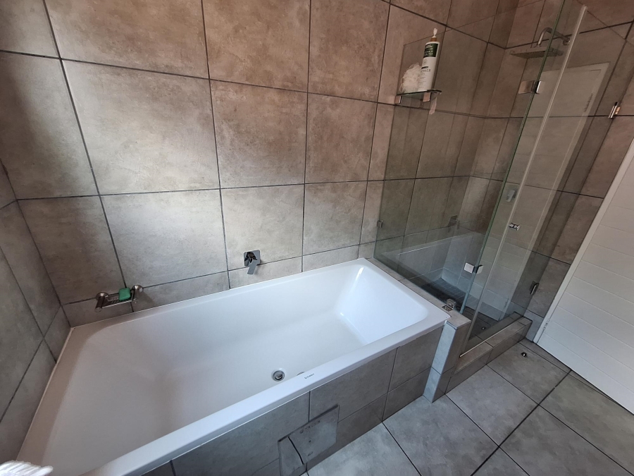 3 Bedroom Property for Sale in Six Fountains Residential Estate Gauteng