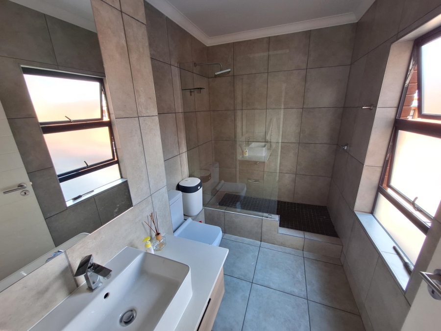 3 Bedroom Property for Sale in Six Fountains Residential Estate Gauteng