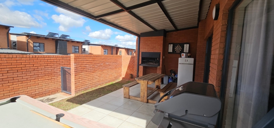 To Let 3 Bedroom Property for Rent in Six Fountains Residential Estate Gauteng