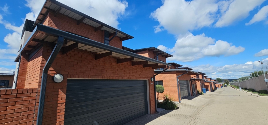 To Let 3 Bedroom Property for Rent in Six Fountains Residential Estate Gauteng