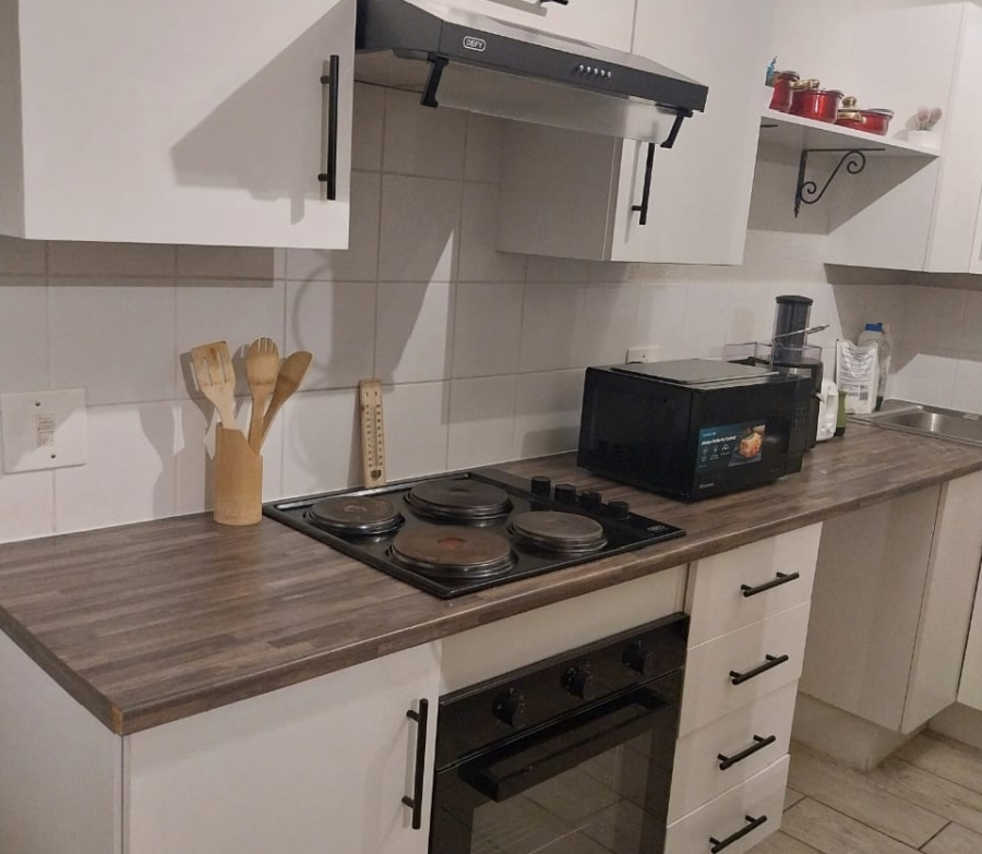 To Let 1 Bedroom Property for Rent in Northcliff Gauteng