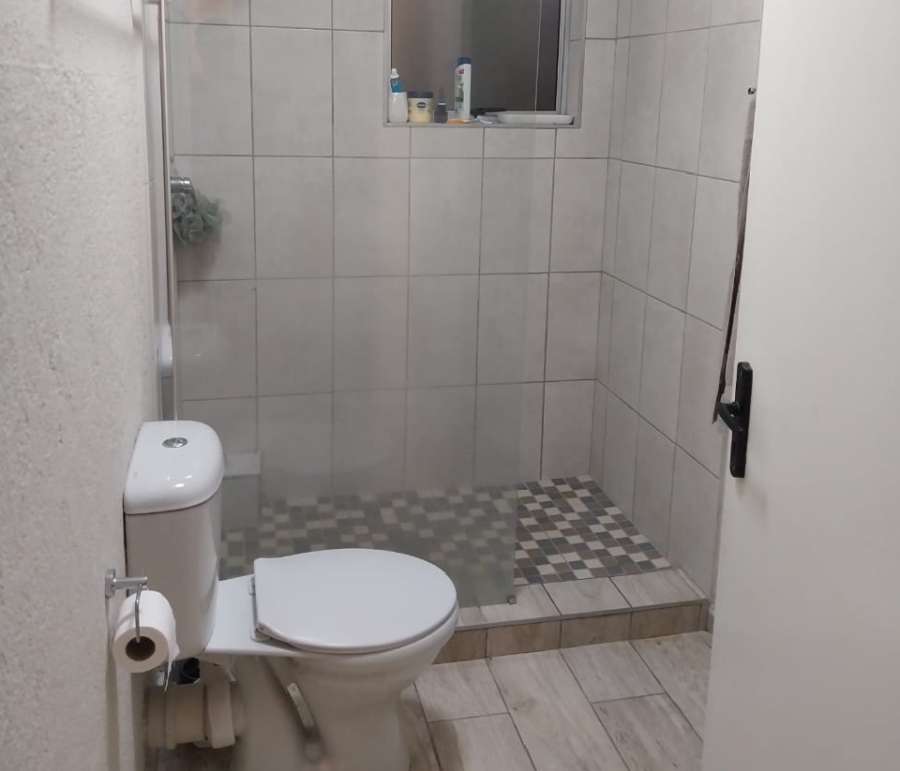 To Let 1 Bedroom Property for Rent in Northcliff Gauteng