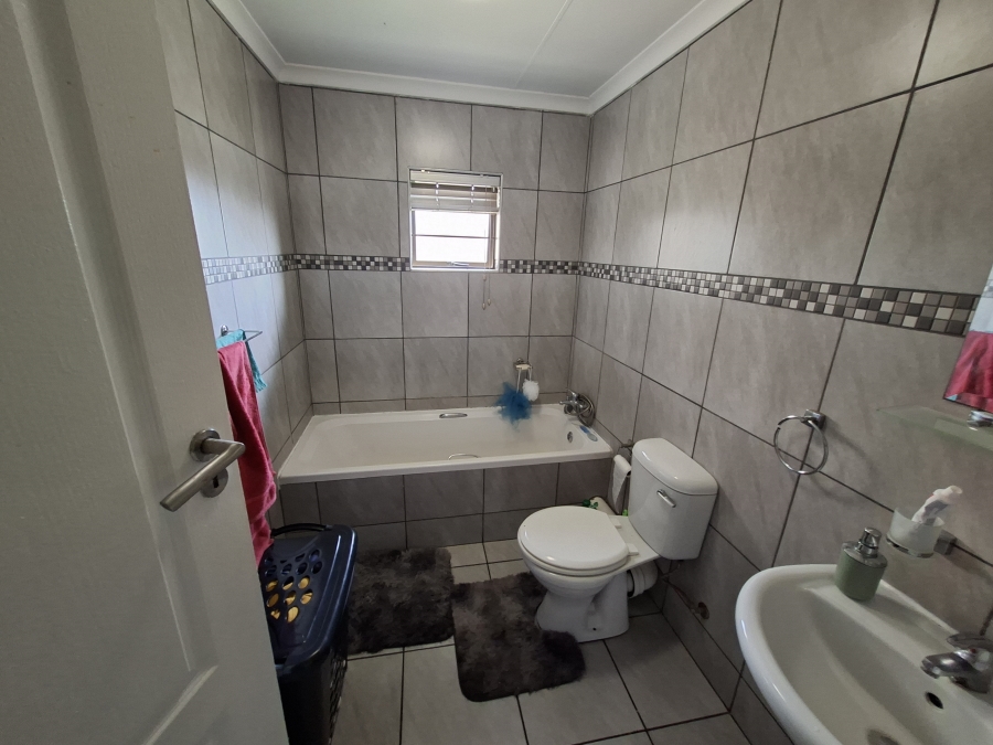 3 Bedroom Property for Sale in Parkrand Gauteng