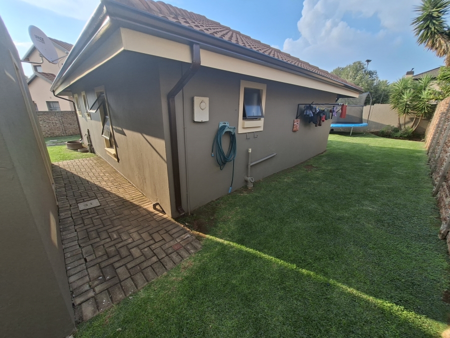 3 Bedroom Property for Sale in Parkrand Gauteng
