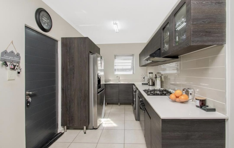 3 Bedroom Property for Sale in Oakdene Gauteng