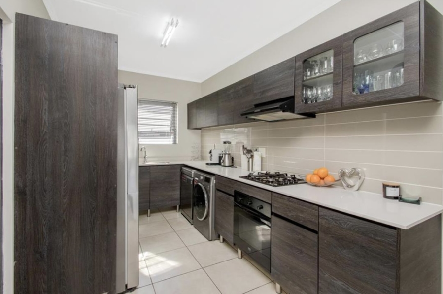 3 Bedroom Property for Sale in Oakdene Gauteng