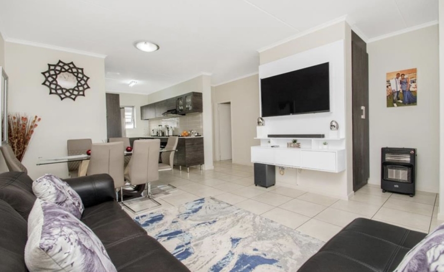 3 Bedroom Property for Sale in Oakdene Gauteng