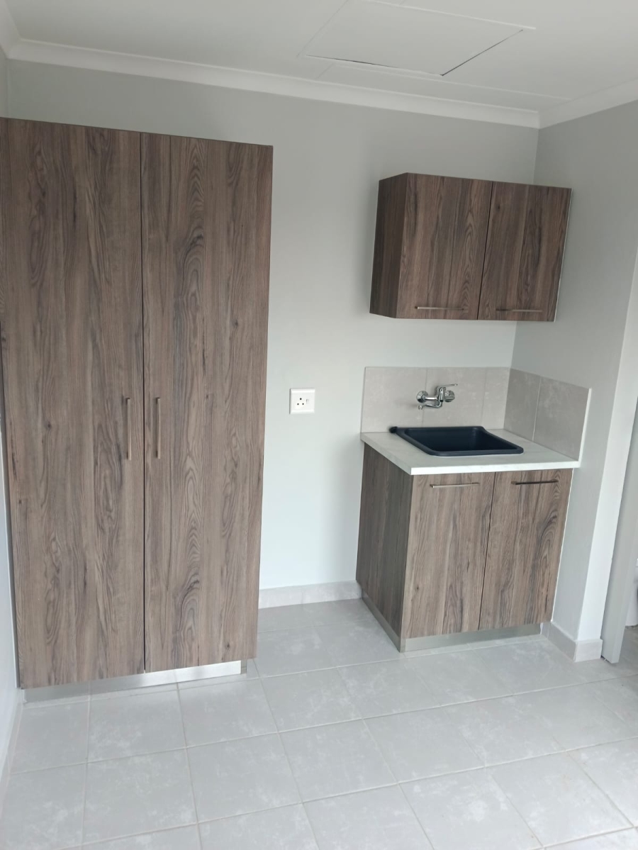 To Let 1 Bedroom Property for Rent in Glenway Estate Gauteng