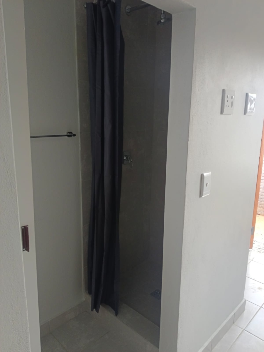 To Let 1 Bedroom Property for Rent in Glenway Estate Gauteng