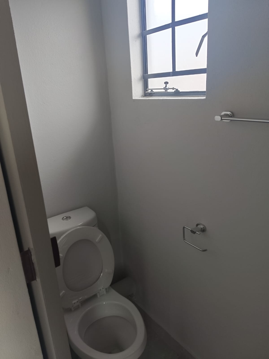 To Let 1 Bedroom Property for Rent in Glenway Estate Gauteng