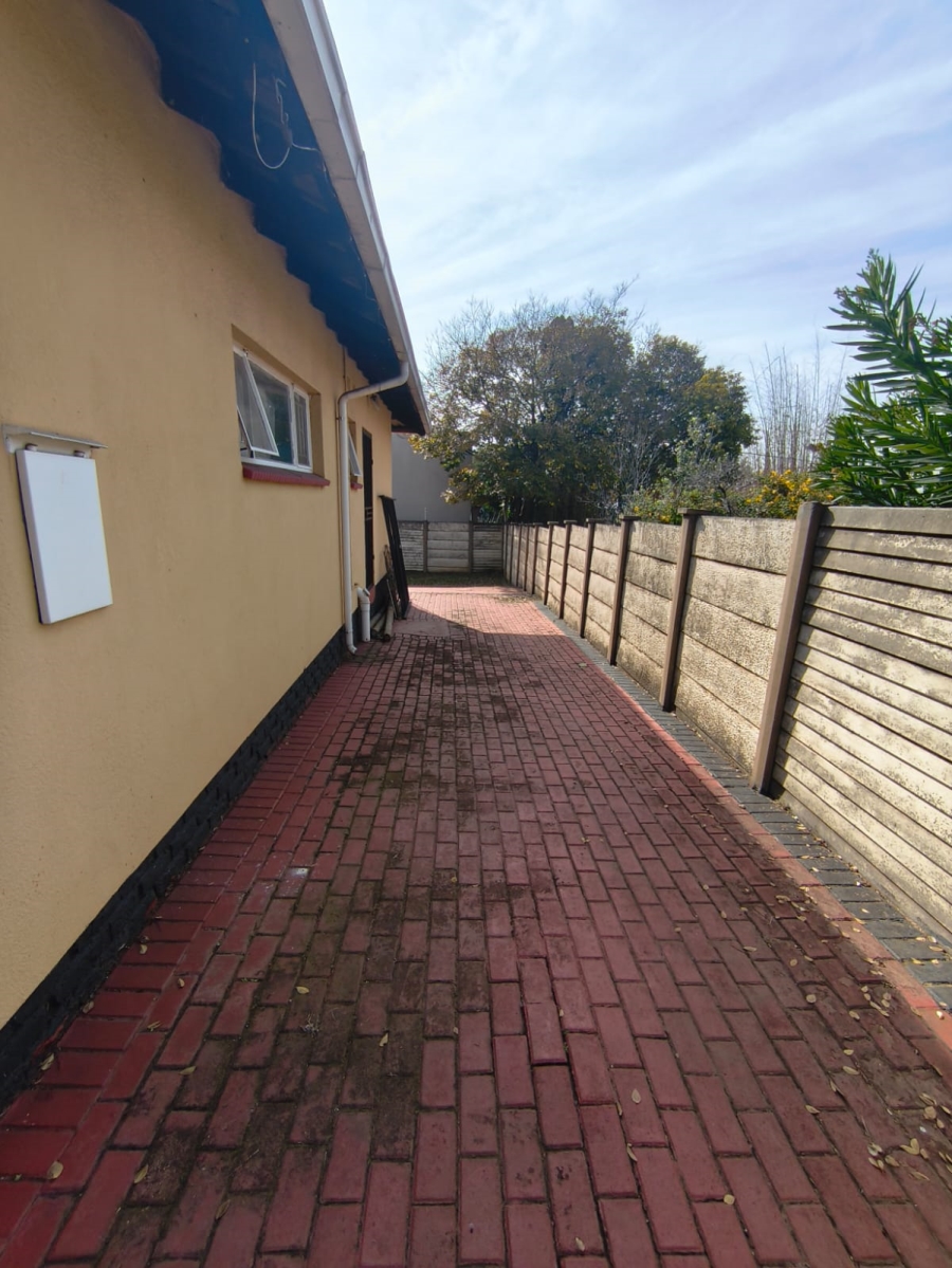 4 Bedroom Property for Sale in Randhart Gauteng